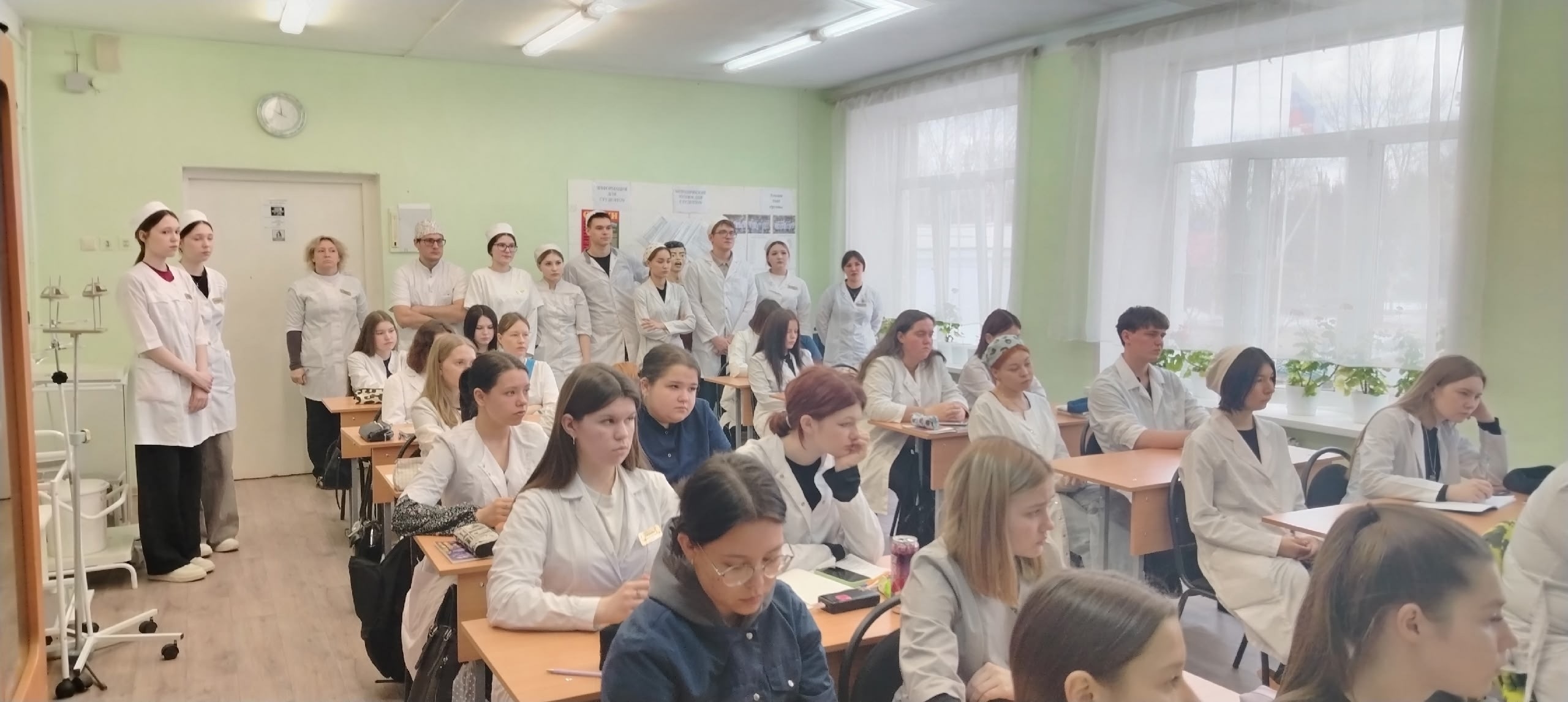 «ВИЧ — не приговор»: иммунолог Константин Афанасьев рассказал студентам-медикам о современной терапии и профилактике